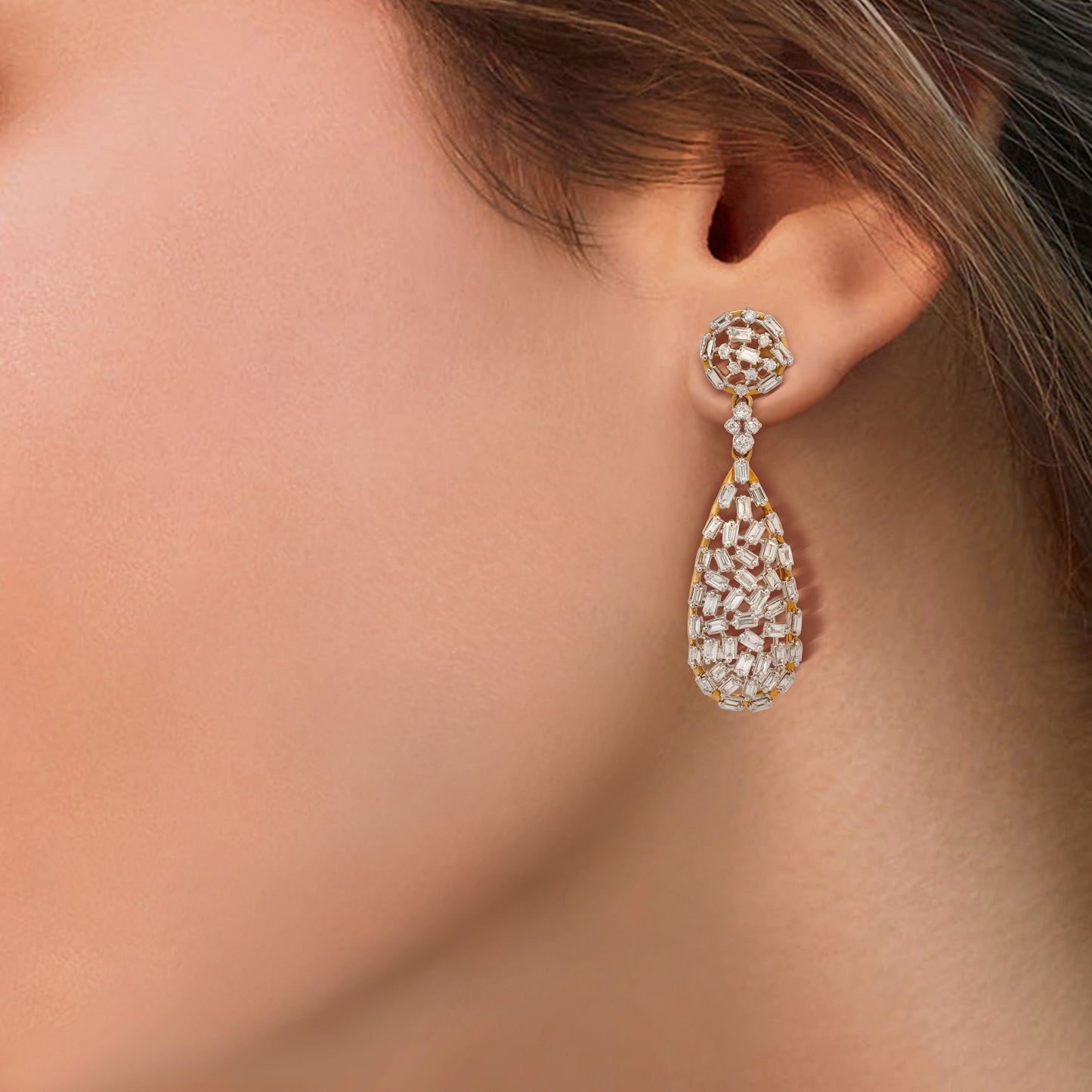 Scatter Waltz Droplet Diamond Earrings